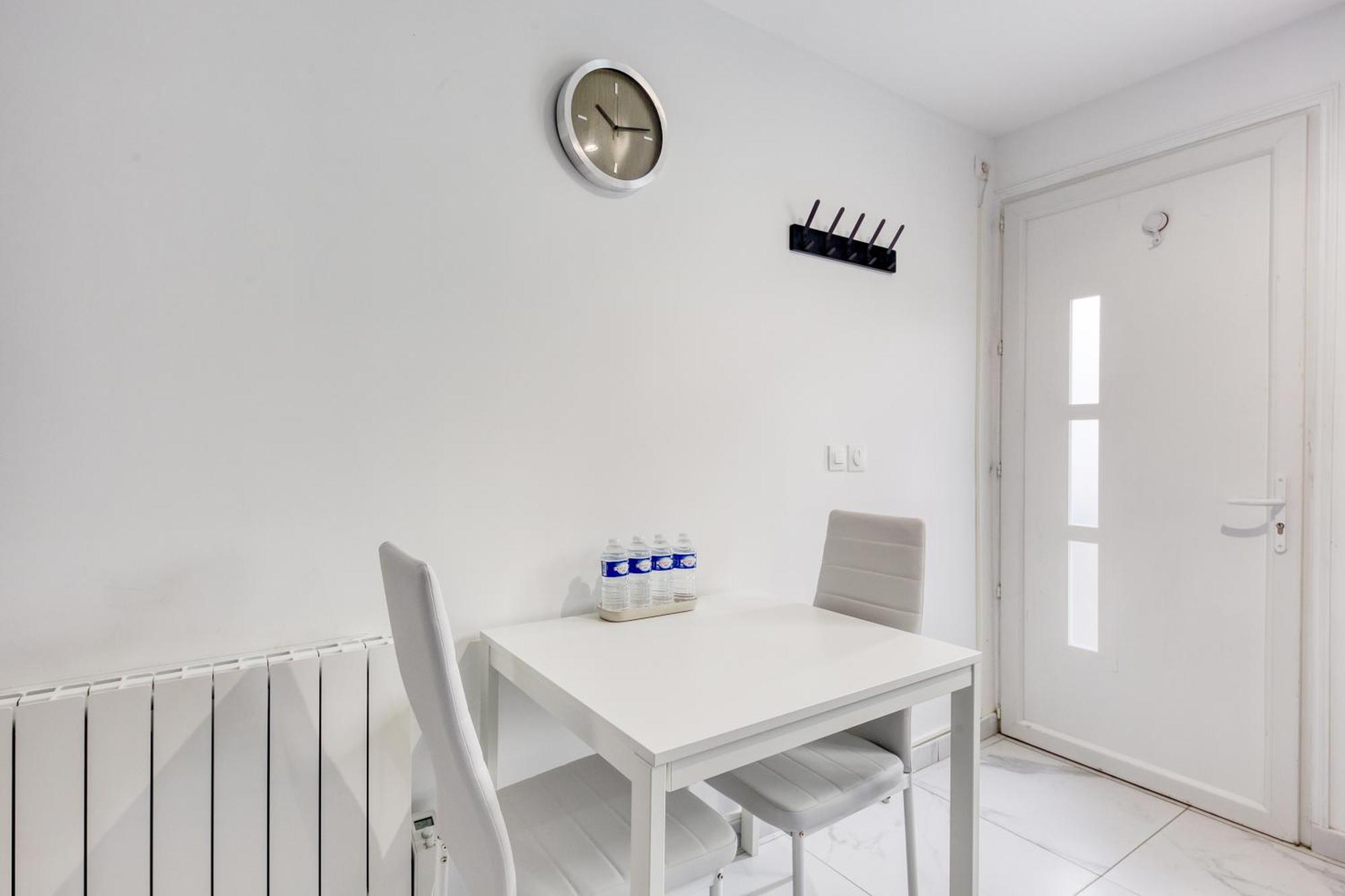 Appartement - 4 Personnes - Parking Prive - Metro 7 - Rer B La Courneuve Exteriér fotografie
