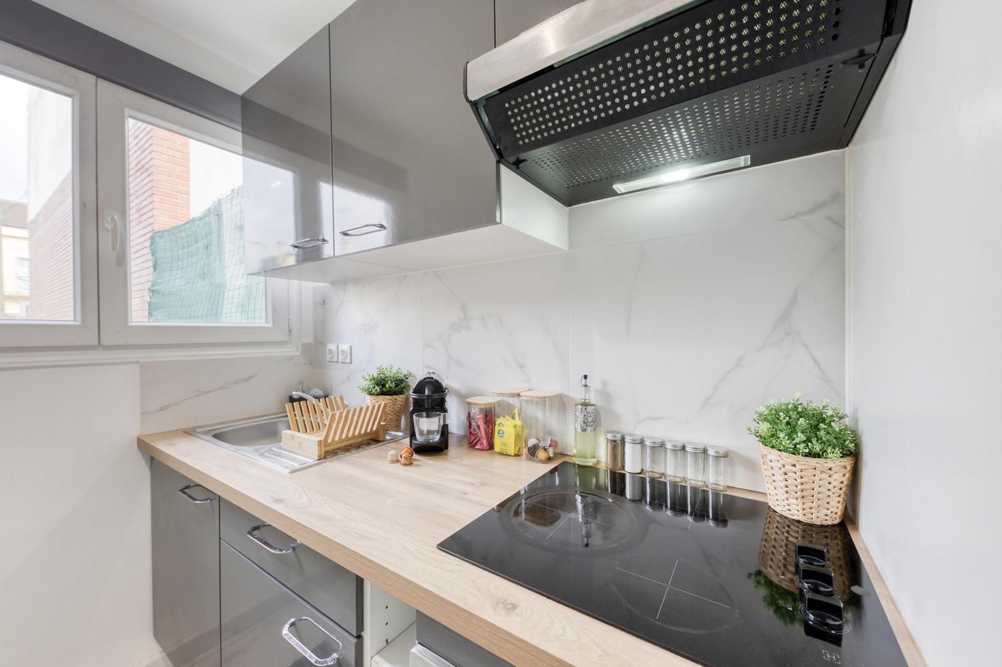 Appartement - 4 Personnes - Parking Prive - Metro 7 - Rer B La Courneuve Exteriér fotografie
